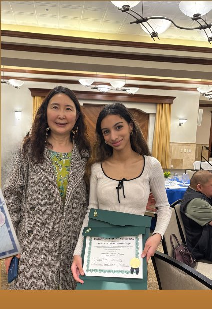 Saanvi Phaneendra receiving the City of Dublin certificate