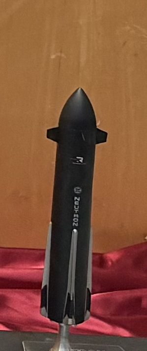 Neutron 1:144 scale rocket model